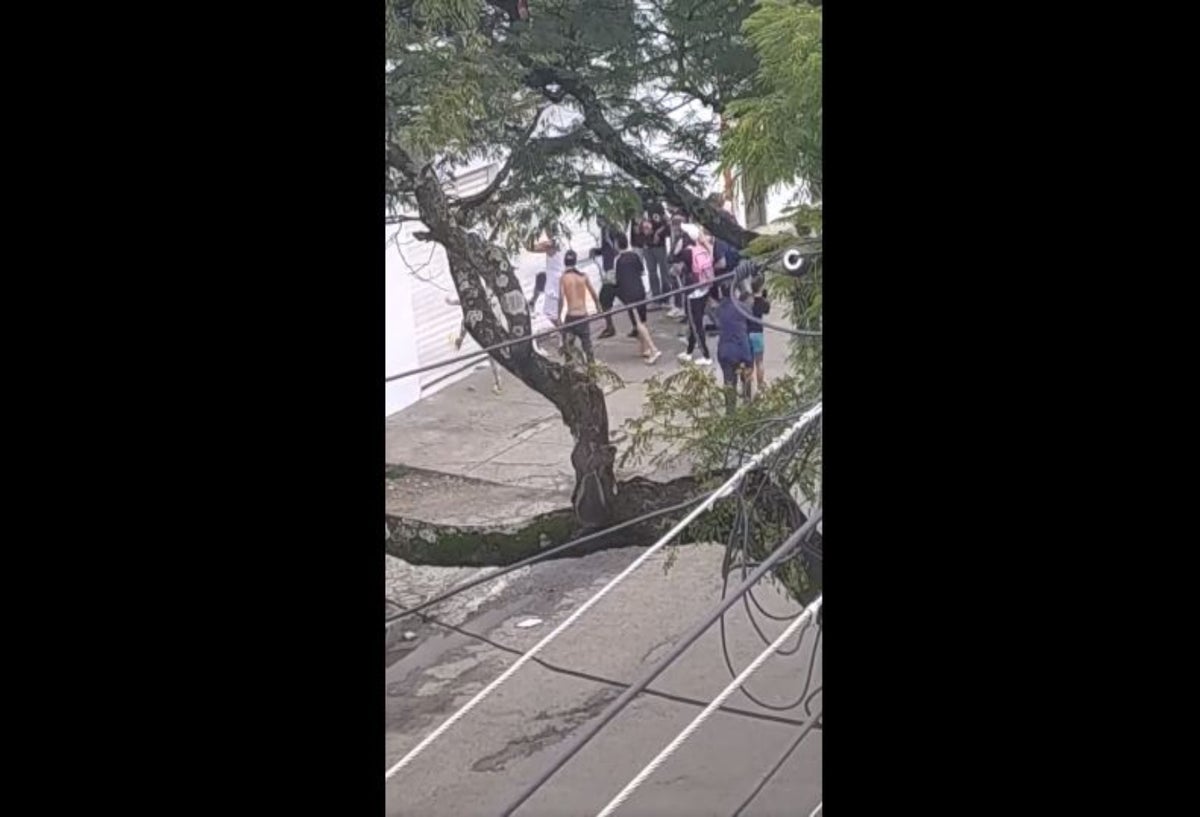 Intentan saquear almacén, pero son recibidos a bala