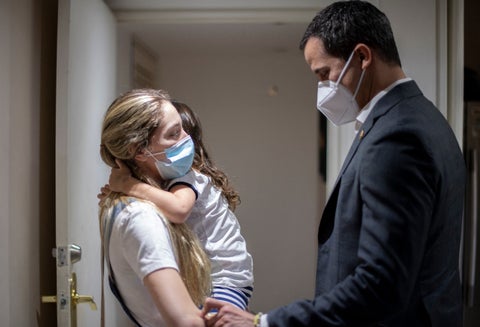 Juan Guaidó y su esposa Fabiana Rosales
