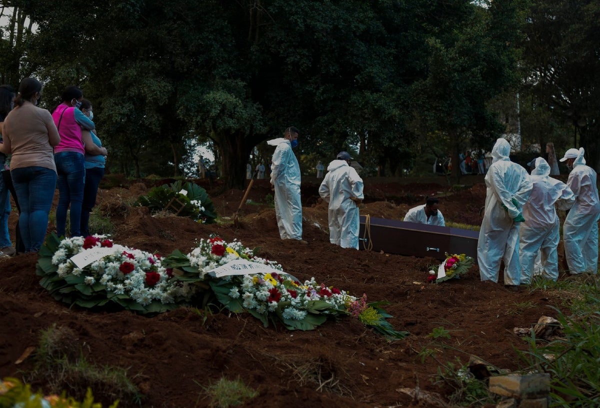 Muertos en Brasil por coronavirus ya son más de 340.000.