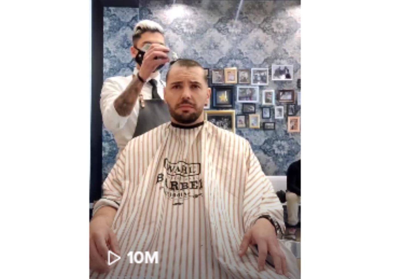 Peluquero conmueve al mundo hasta las lágrimas al raparse en solidaridad con su amigo con cáncer
