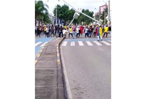 Protestas en Cali terminaron en actos vandálicos
