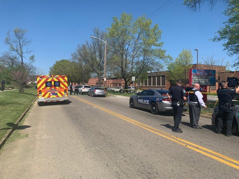 Tiroteo en escuela de Tennessee