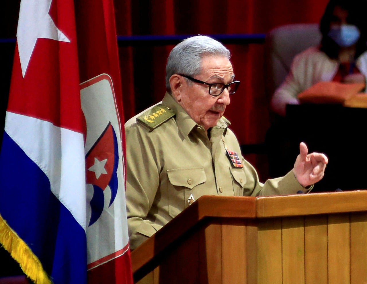 Raul Castro deja el Partido Comunista de Cuba