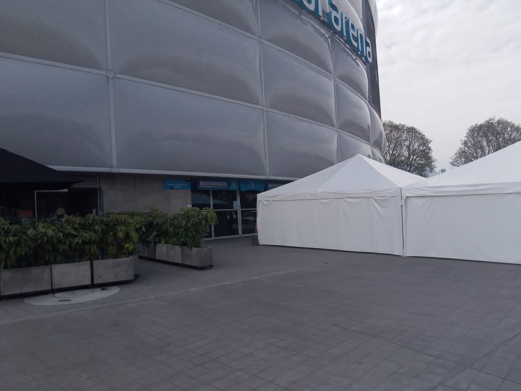 Puesto de vacunación anticovid, en el Movistar Arena de Bogotá.