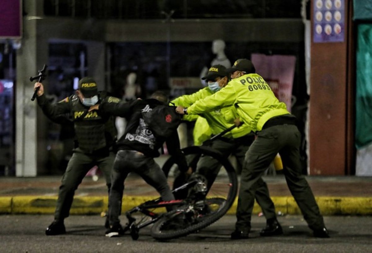Agresión de policías