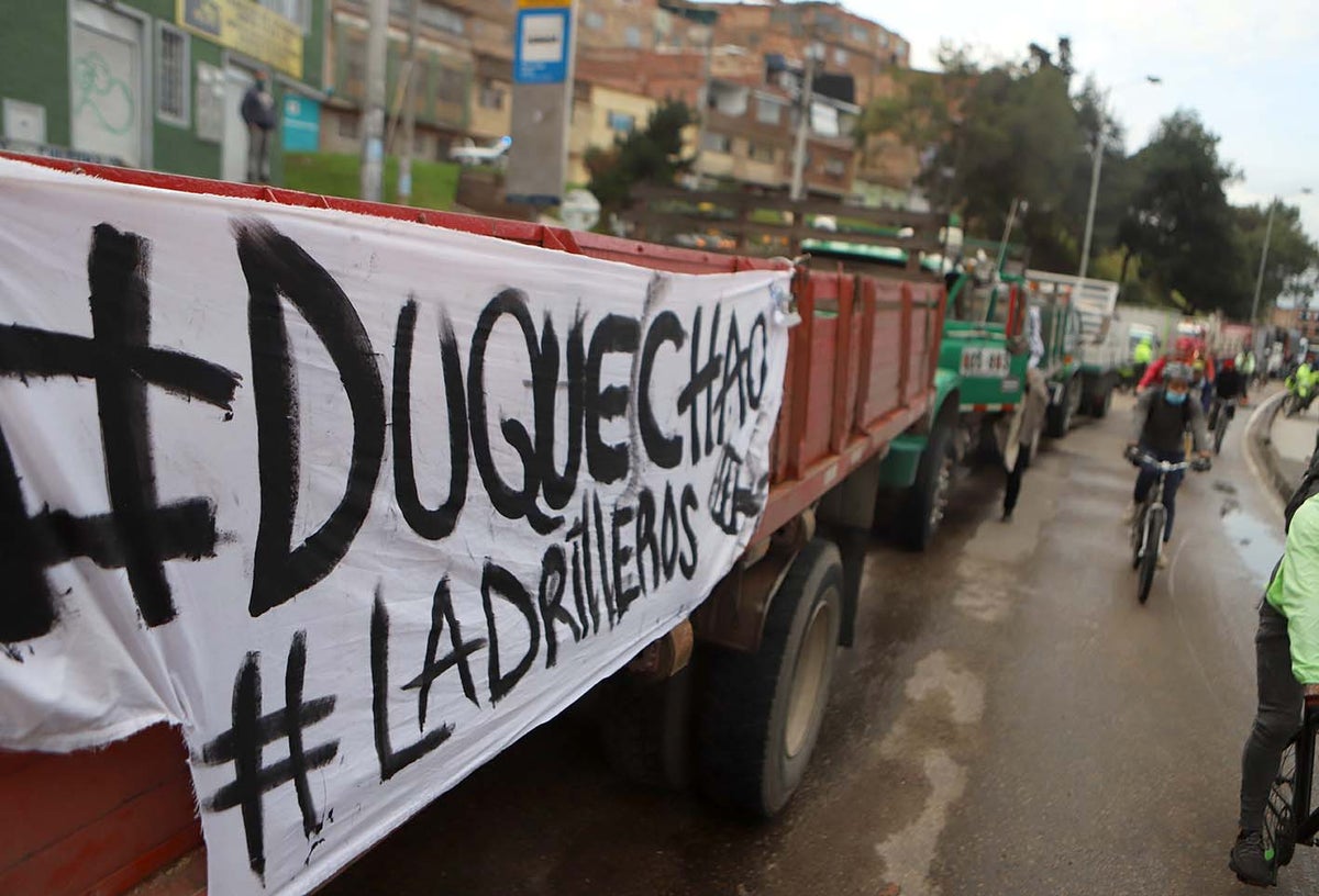 Camioneros y conductores de vehículos de carga protestan en sur de Bogotá
