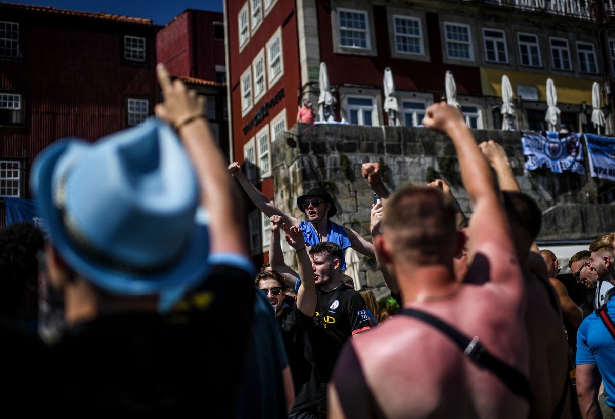 Hinchas ingleses en Portugal
