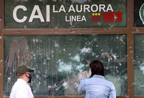 CAI Aurora: Así quedó luego del ataque sufrido a piedra y fuego