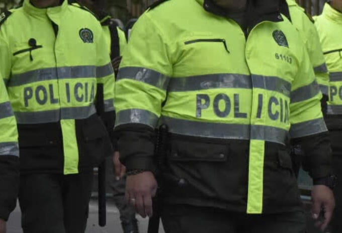 Policías