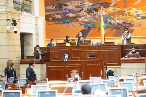 Cámara de Representante en sesión permanente
