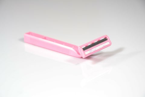 Cuchilla de afeitar rosada