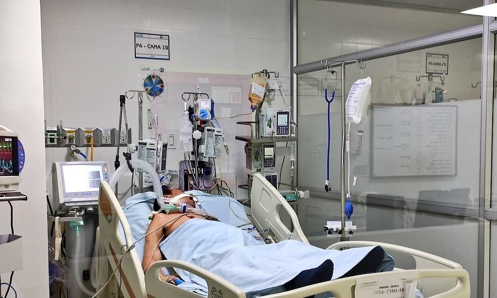 Hospitales Camas UCI Colombia