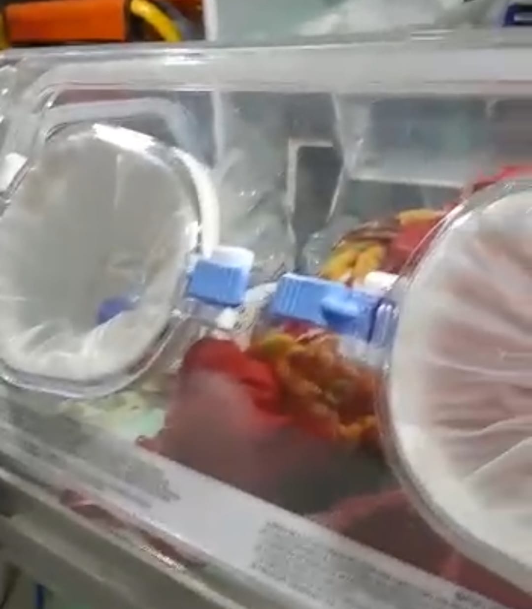 La menor era trasportada en la Ambulancia