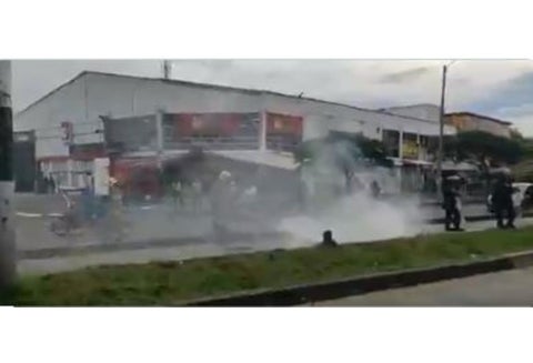 Disturbios en Cali 4 de junio 2021 en el sector Paso del Comercio