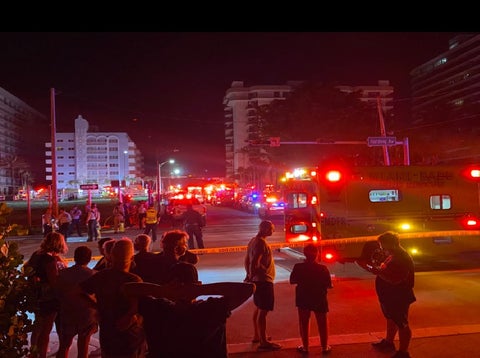 Colapsa edificio residencial