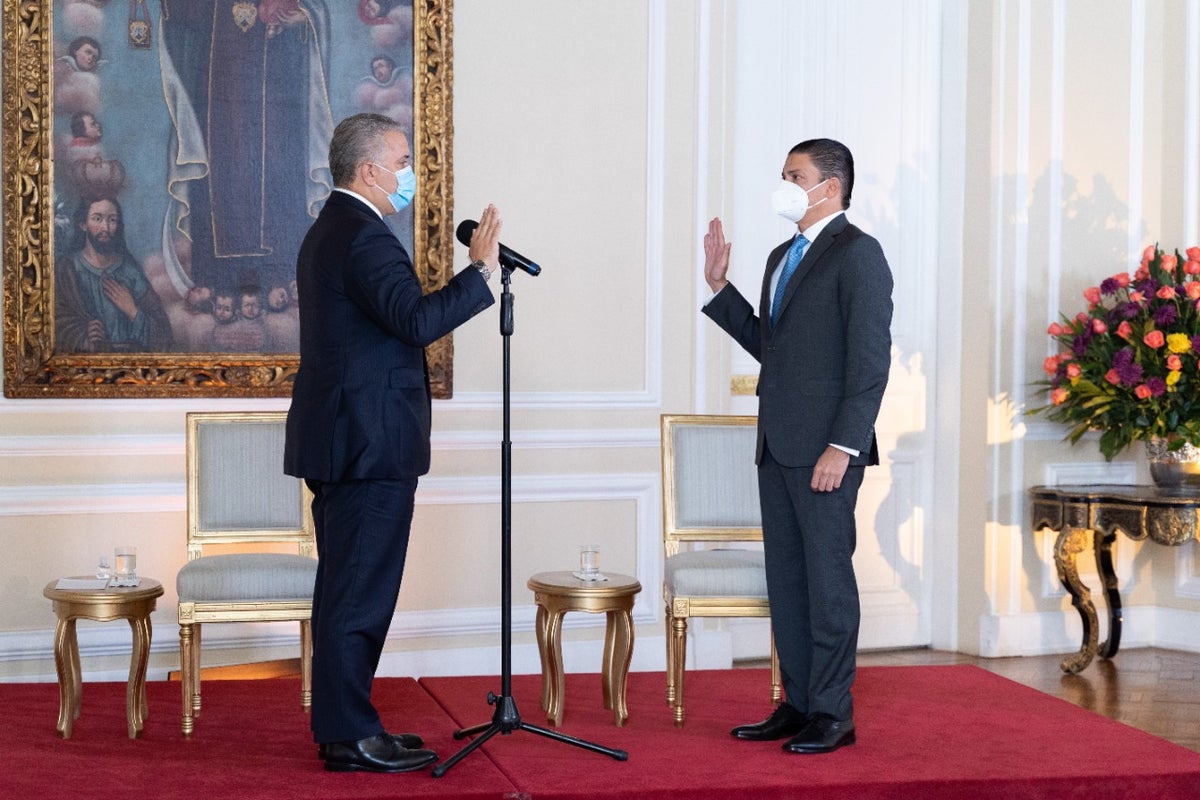 El presidente, Iván Duque, posesionó a Tito Crissien como nuevo ministro de Ciencia y Tecnología.