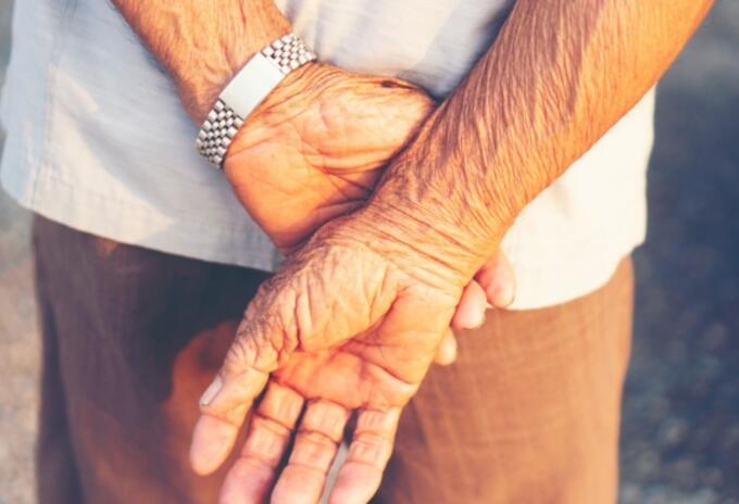 Urge mayor atención en seguridad y salud mental para las personas mayores