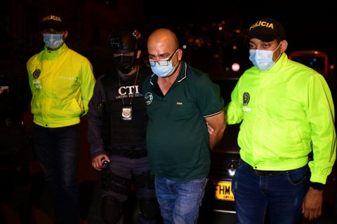 Video demuestra que presunto abusador se entregó.