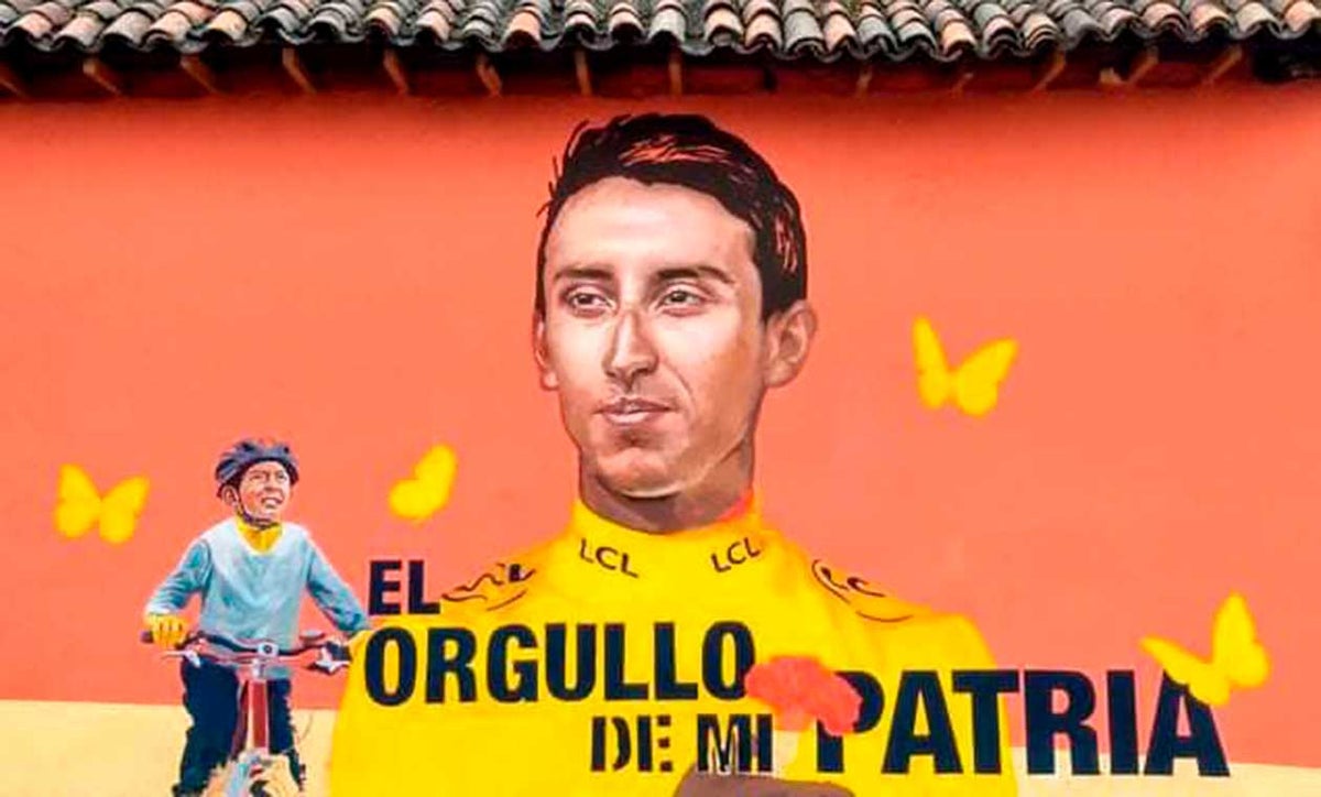 Julián Gómez, fan de Egan Bernal en mural dedicado al ciclista