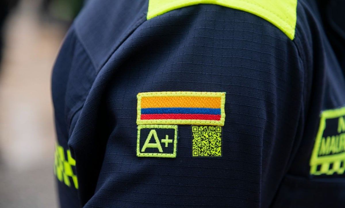 uniforme policia colombia 2021
