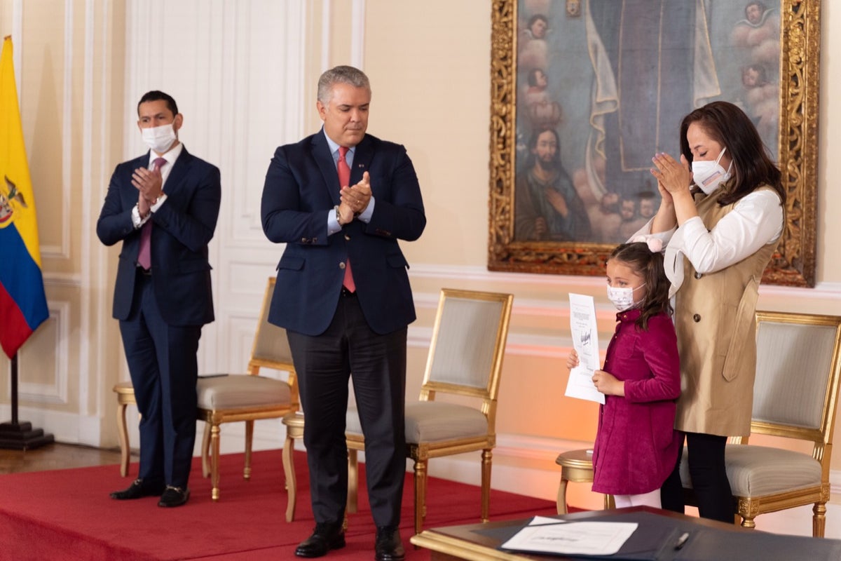 Sanción de la reglamentación de la cadena perpetua contra violadores de niñas y niños.