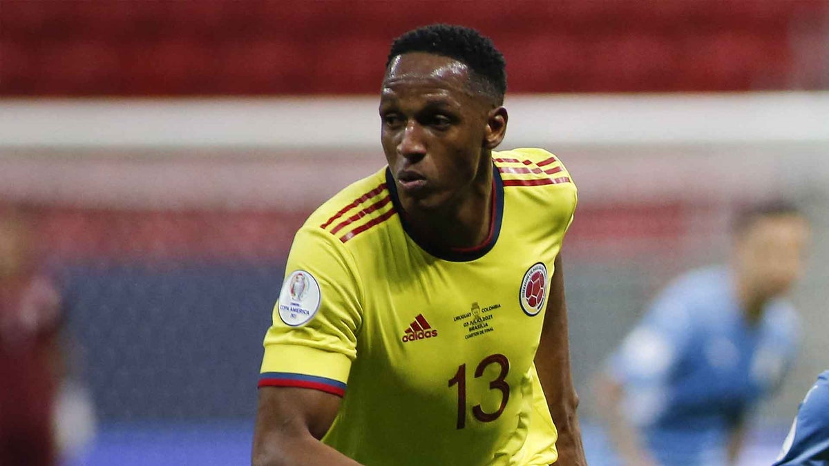 Yerry Mina, central colombiano