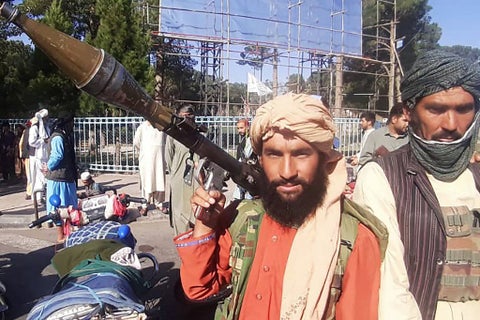Los talibanes toman el control de Kabul