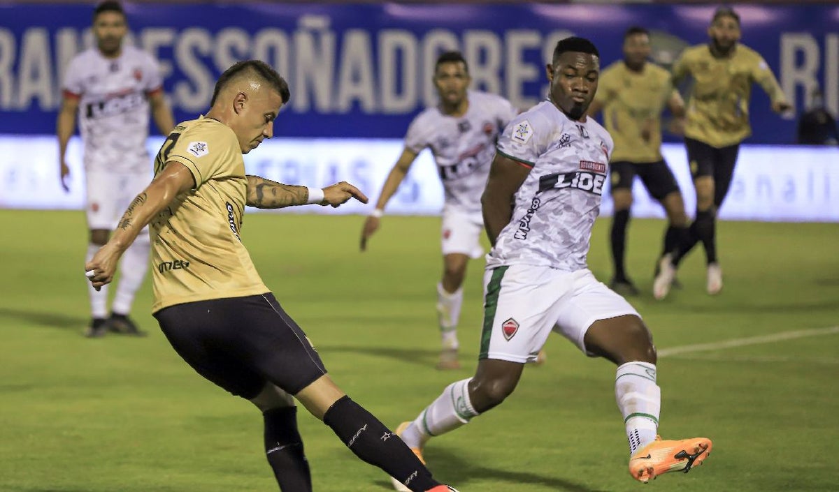 Águilas Doradas Vs. Patriotas