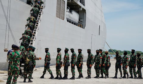 Ejército de Indonesia exige pruebas de virginidad a mujeres