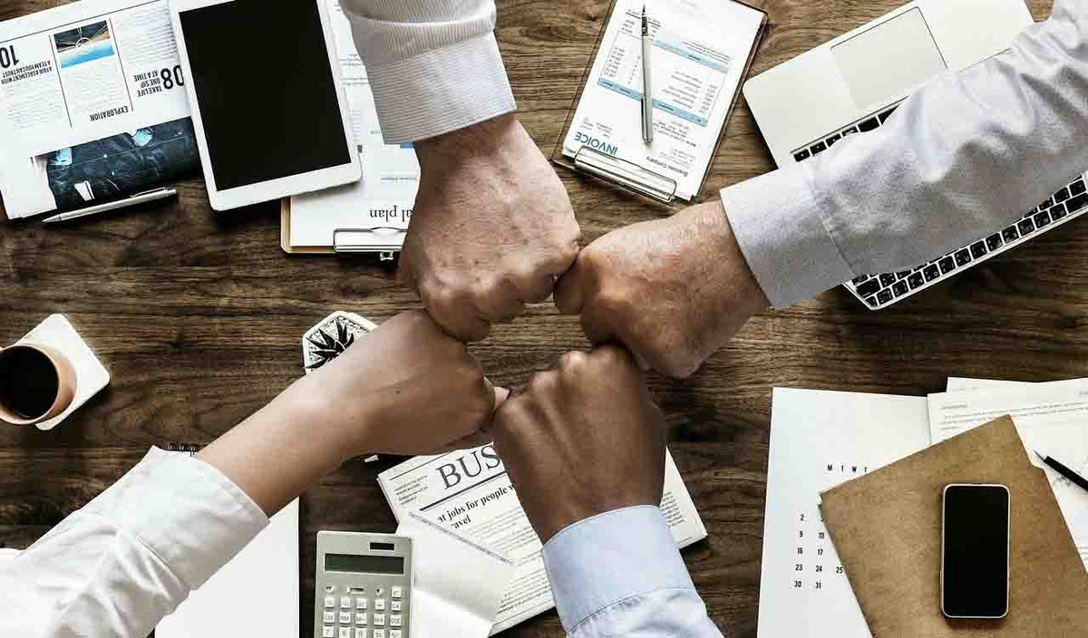 empleo bogota: agentes con $1’850.000 y fines de semana libres