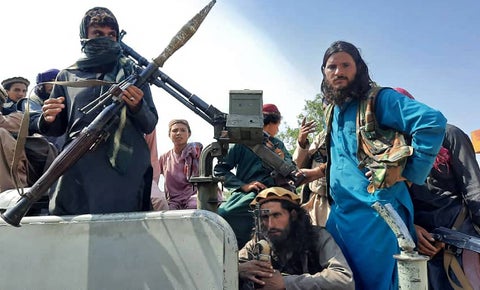Talibanes se toman Kabul