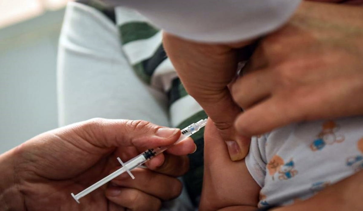 Vacunación en niños en Ibagué