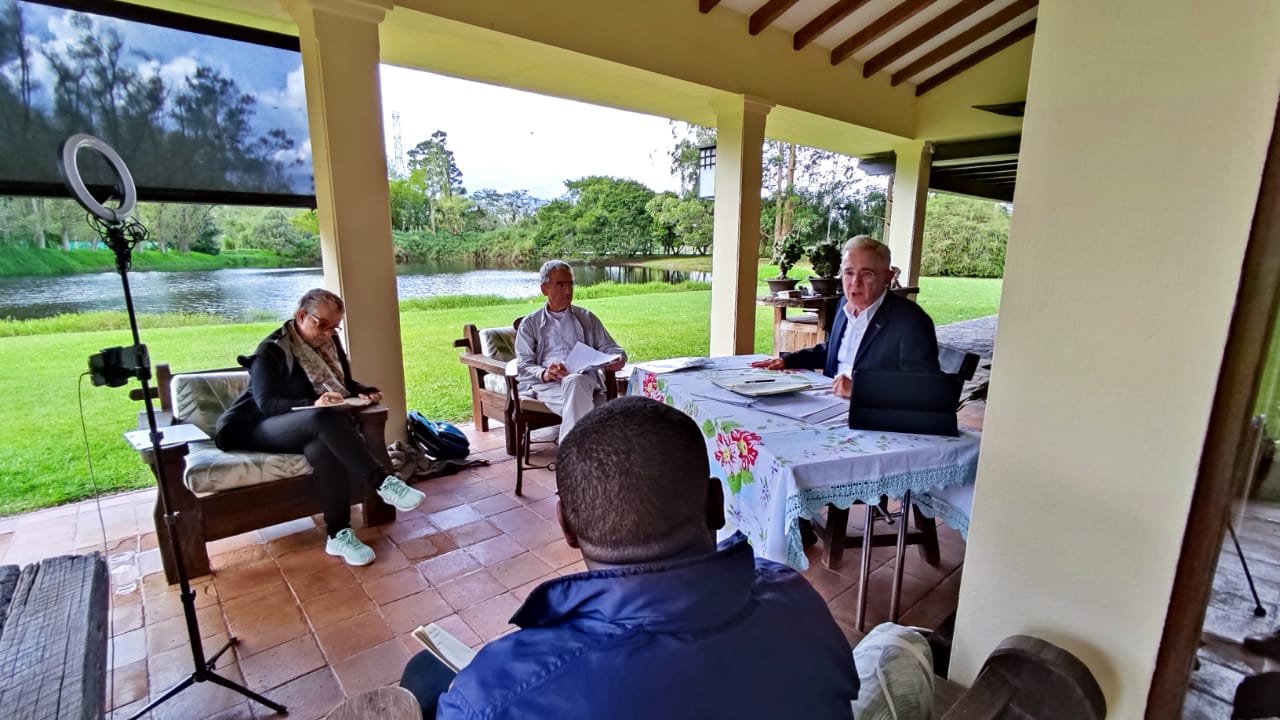 Reunión del padre Francisco de Roux y Álvaro Uribe