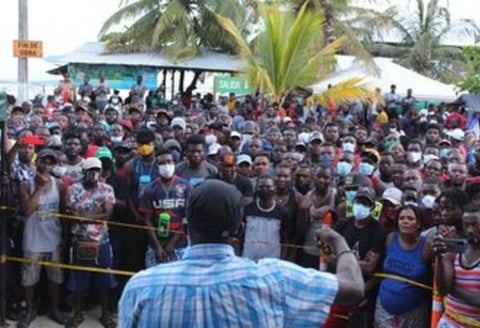 Migrantes en Necoclí, Urabá antioqueño.