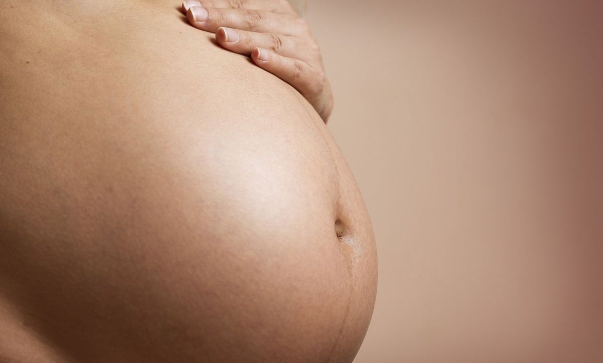 Adopción antes de nacer, un proyecto de ley que levanta debate