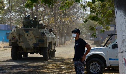 Autoridades intentan recuperar de cárcel en Ecuador