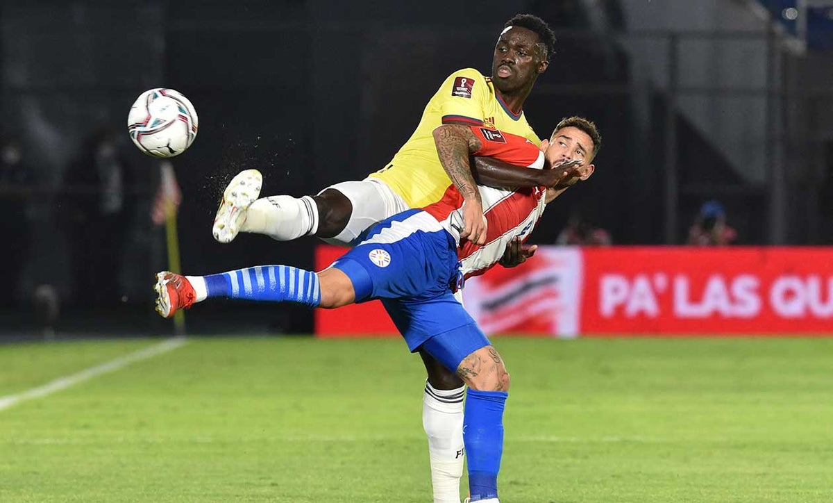 Davison Sánchez en duelo Colombia ante Paraguay
