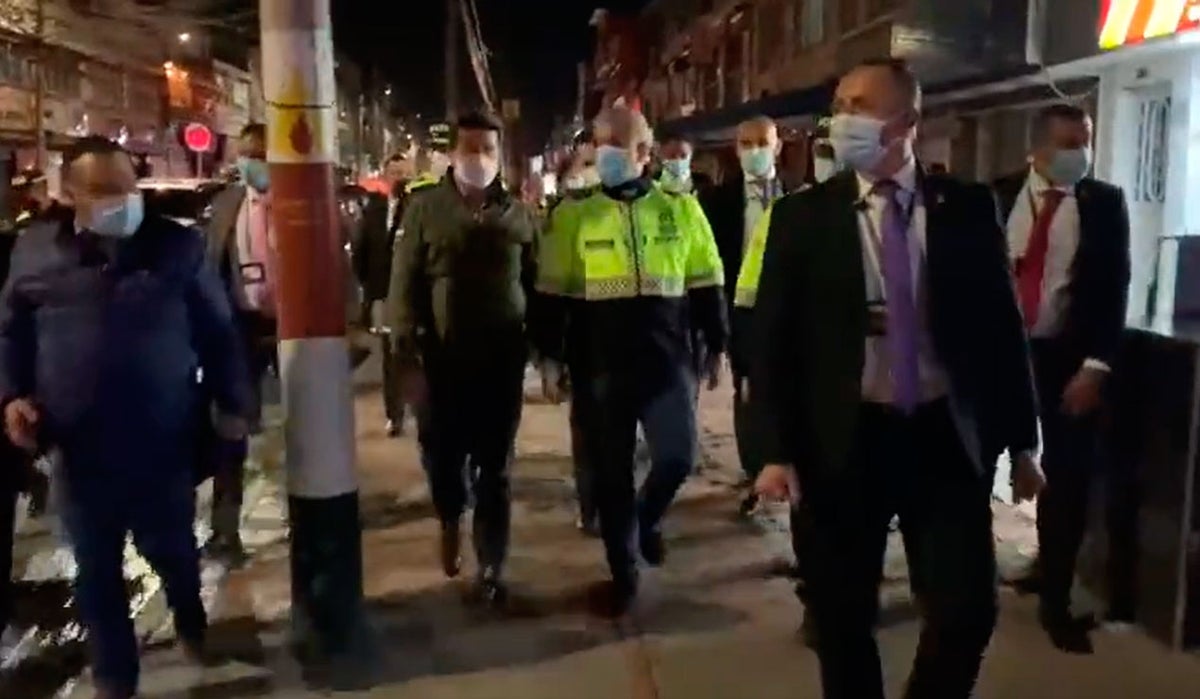 Iván Duque en visita a estación de policía de Puente Aranda