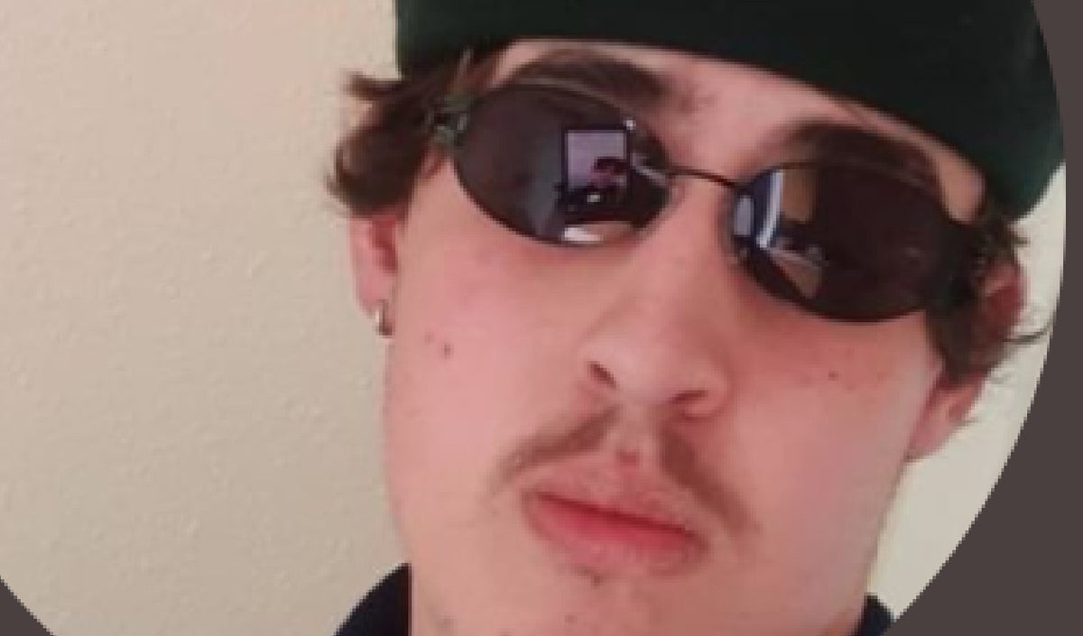 Joven al que le pagaron con monedas