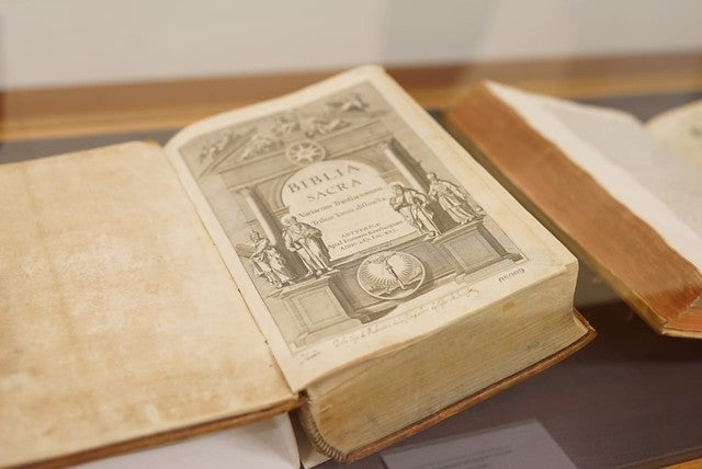 LIBRO VIEJO