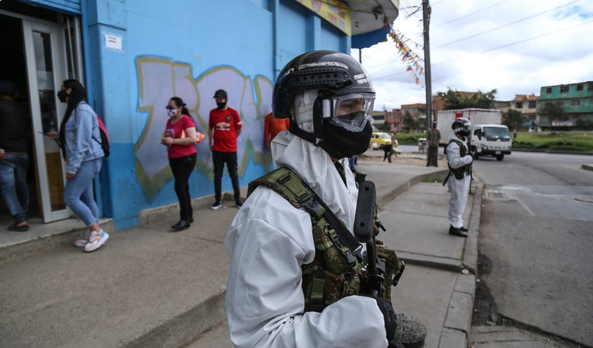 Militares prestan seguridad en Bogotá