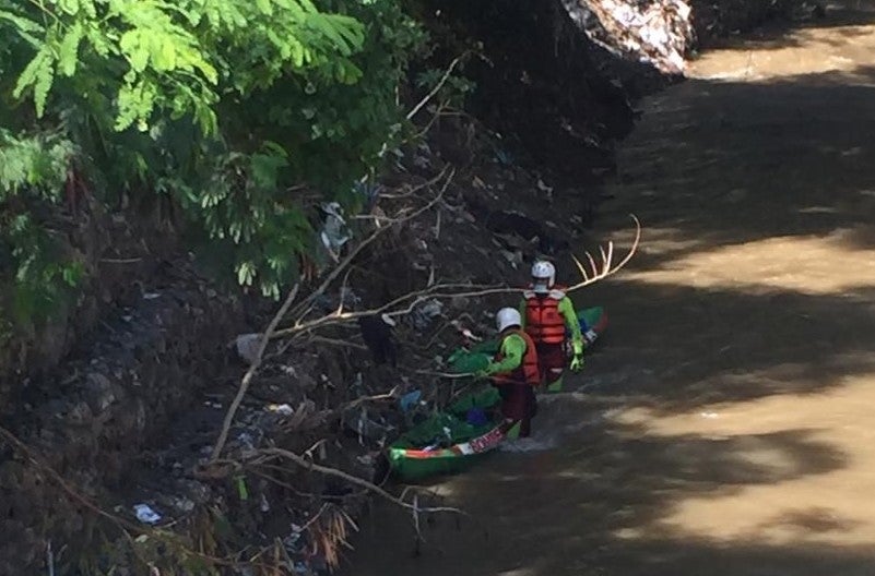 Organismos de socorro rescatan cuerpo de al parecer menor desaparecido hace una semana en Santa Marta