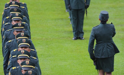 Mujeres en el Ejército y en la fuerza pública