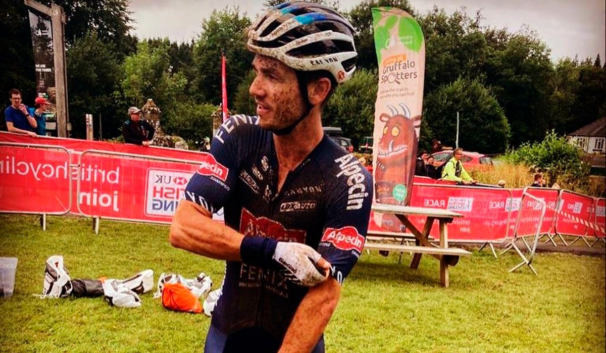 Alexandar Richardson, ciclista asaltado