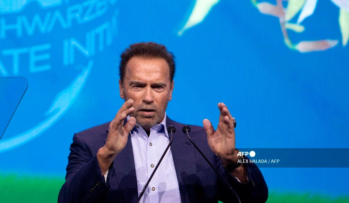 Arnold Schwarzenegger en conferencia
