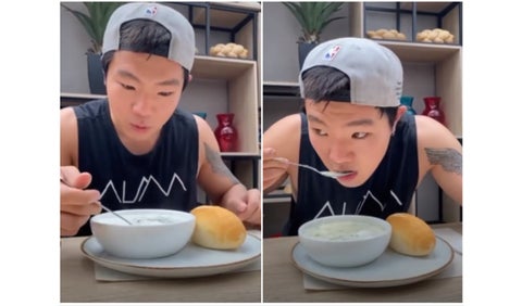 Asiático prueba la changua por primera vez