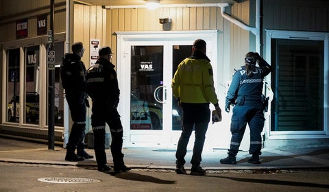 Autoridades atienden ataque con arco en Noruega