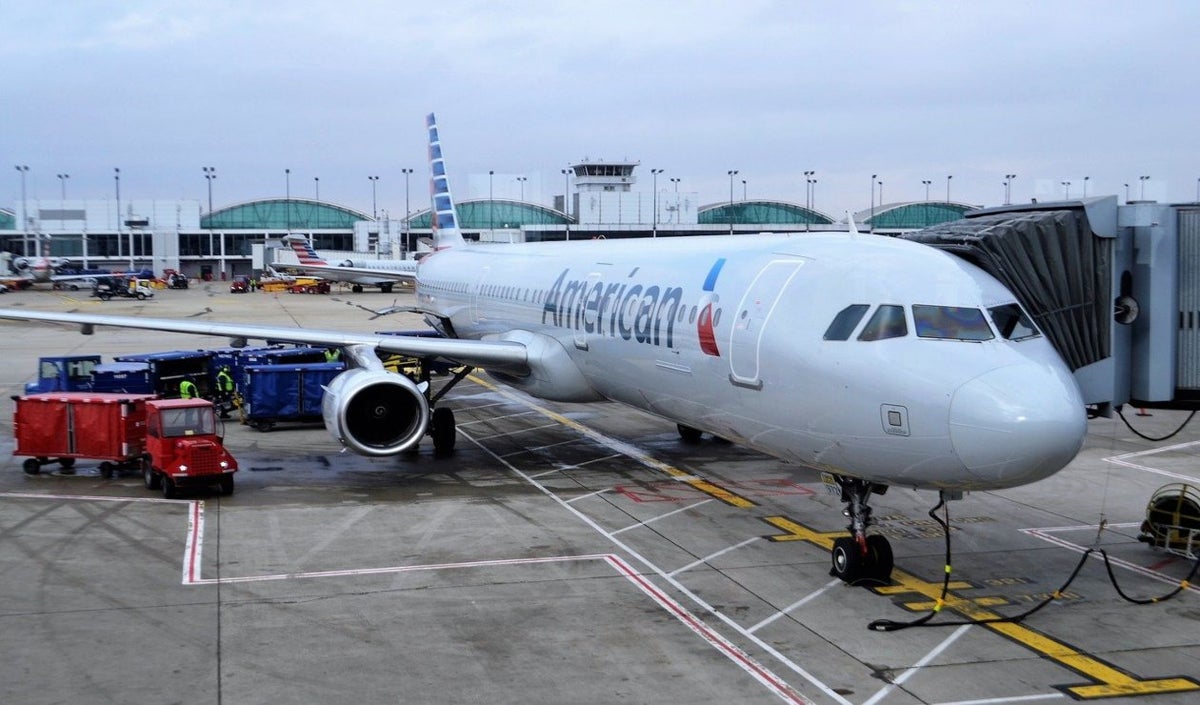 American Airlines canceló vuelos por falta de personal