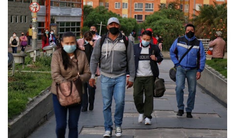 En Bogotá el uso de tapabocas es obligatorio.