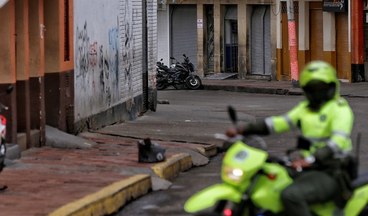 Falsos policías robaban las casas en Bogotá